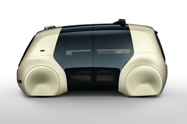 Die zweiteilige Schwenktür reicht bis ins Dach und gibt dem Design eine vertikale Struktur, die sich deutlich von heutigen Fahrzeugen unterscheidet. (Volkswagen)