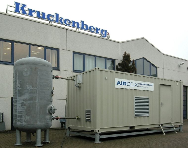 Außenansicht einer Airbox-Verdichterstation von Kruckenberg, komplett mit Kessel für ein Werk in Kiew. Bild: Kruckenberg Drucklufttechnik (Archiv: Vogel Business Media)
