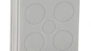 Mit der neuen Kabeltülle DT5  können maximal vier 14,5 mm und eine 9,5 mm Leitung eingeführt werden. (Icotek)