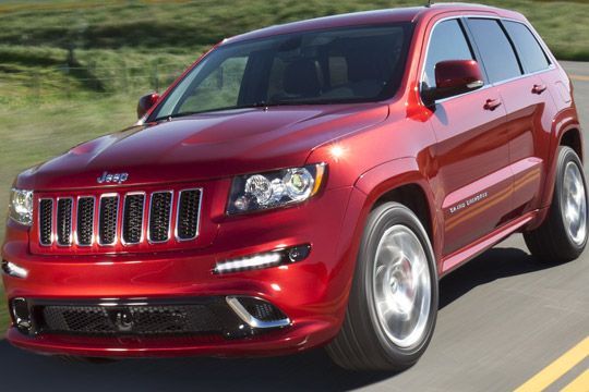 Der Luxus-SUV SRT8 mit abgesenkter Karosserie und sportlichem Innenraum ist der stärkste und schnellste Jeep aller Zeiten. (Archiv: Vogel Business Media)