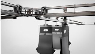 Der Taschensorter „SmartPocket“ setzt auf autonome mobile Roboter statt auf eine herkömmliche Schleppkette. (Bild: TGW)