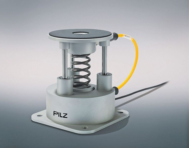 Das mit Federn und entsprechenden Sensoren ausgestattete PROBmdf misst die auf den menschlichen Körper einwirkenden Kräfte exakt und vergleicht sie mit den Grenzwerten.  (Pilz)