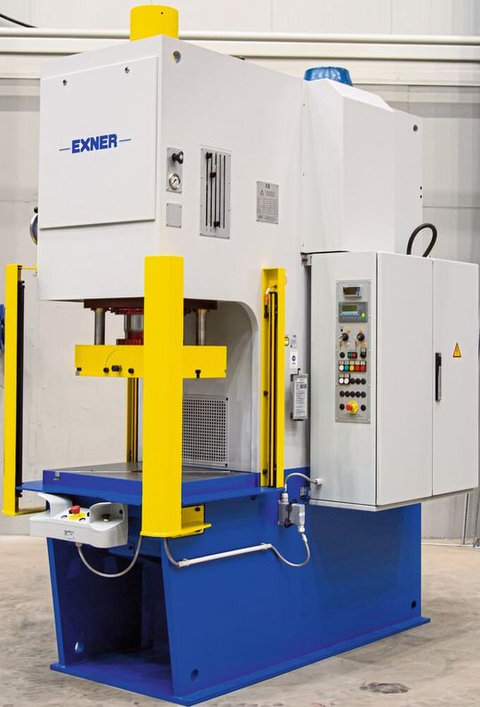 Servohydraulische Standard-Presse von Exner. Servohydraulische Standard-Presse von Exner.