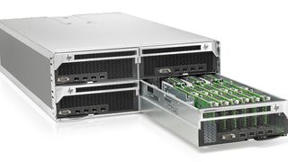 HP stellte im November 2011 die Redstone-Plattform zunächst mit ARM-Prozessoren vor. Jeder Einschub entspricht einem Server. (Bild: HP)