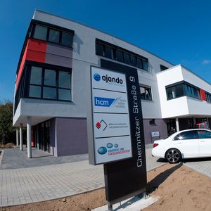 Rund 2,7 Millionen Euro investierte die Kfz-Innung in das Bürogebäude.(Bild:  Zietz/»kfz-betrieb«)