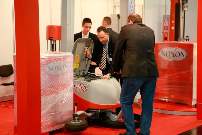 Die Aussteller bieten tiefe Einblicke in ihre Produkte. (Bild: Nürnberg Messe)