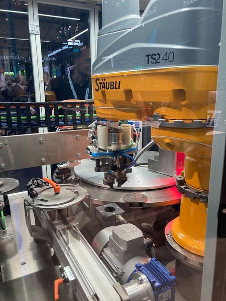 An einem Use Case gemeinsam mit Schaeffler Special Machinery demonstrierte Siemens den Einsatz des Industrial Copilot (Generative AI). (Bild: Stefanie Michel)