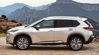 Bestimmte Varianten des Nissan X-Trail müssen in die Werkstatt. (Bild: Nissan)