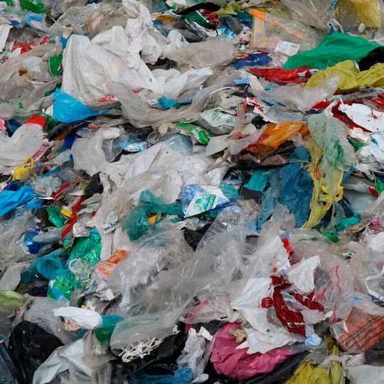 Die von Interzero entwickelte Sortieranlage soll über eine Kapazität zur Verarbeitung von bis zu 260.000 t gemischter Altkunststoffe pro Jahr verfügen.(Bild:  frei lizenziert /  Pixabay)