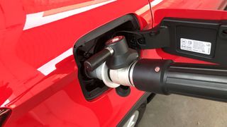 Autofahrer, die sich für einen Gasantrieb entscheiden, fahren immer noch am günstigsten.  (Bild: Grimm/»kfz-betrieb«)