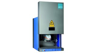 Ein Tischgerät mit Schutzgehäuse für die Laserbeschriftung ist die Workstation Professional. In diesem Gehäuse ist der Laser integriert. (Archiv: Vogel Business Media)