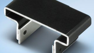 Die Niedrigprofil-SMD-Kühlkörper von CTX sollen sich durch ihre abgespreizten Flügelflächen und ihre geringe Bauhöhe auszeichnen. (CTX/Detmar Schmoll)