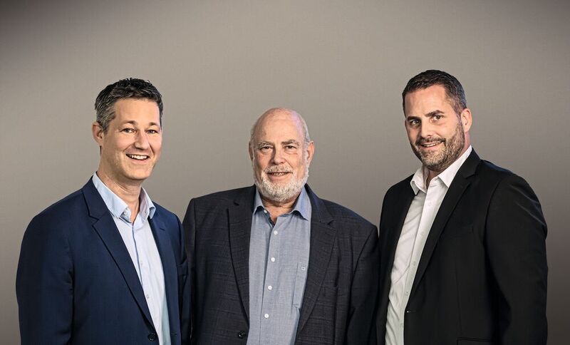 De gauche à droite : Marco Borter (CEO), Hans R. Kohler (président du conseil d’administration et propriétaire) et Sascha Bergamin (chef des ventes).