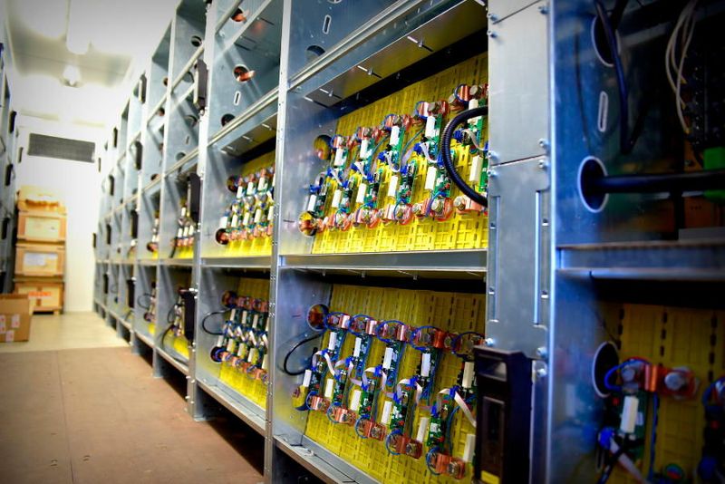 The first energy storehouse in Poland with the power of 0.75 MW and 1.5 MWh capacity has been launched near Puck in Pomorze. (Energa)
