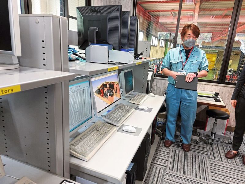 Impressionen von Kanto Seiko: Der mittelständische Auftragsfertiger setzt vollumfänglich auf einen Maschinenpark von Amada. Außerdem fertigt Kanto Seiko Maschineneinhausungen für Amada.  (Bild: VCG/Finus)