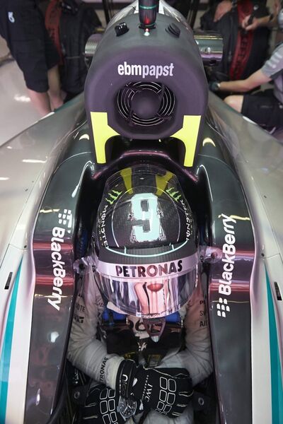 Seit 2014 unterstützt der Ventilatorenspezialist EBM-Papst das Mercedes AMG Petronas Formel 1 Team. (Bild: EBM-Papst)