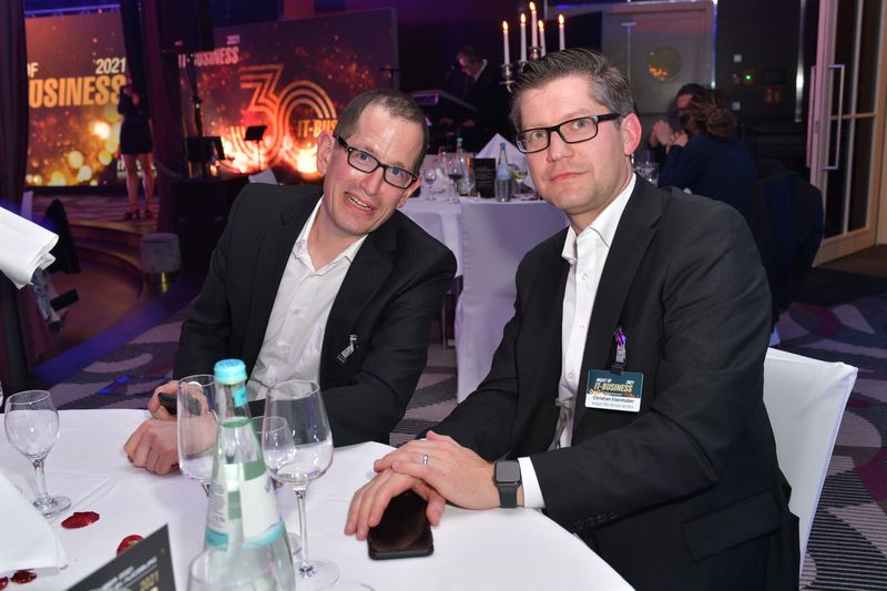 In der Cloud wäre die Party auch für Robert Belle und Christian Elsenhuber, AWS, nicht so schön geworden. (Hannes Magerstaedt)