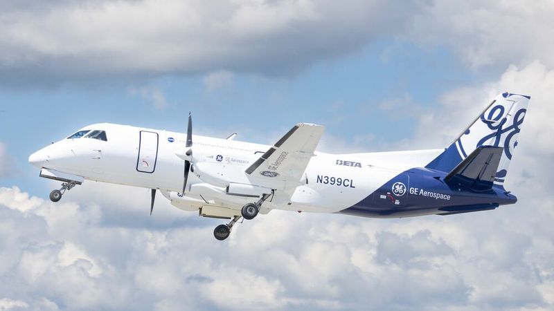GE Aerospace hat in Zusammenarbeit mit der Nasa, Beta Technologies und Boeing den ersten hybridelektrischen Flug auf knapp 9.200 Metern durchgeführt.(Bild:  GE Aerospace)
