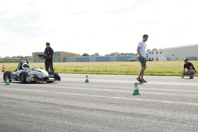 Insgesamt vier 25 kW-Motoren treiben den kleinen Boliden an. (Foto: Greenteam Universität Stuttgart)