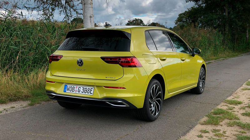 Der E-TSI (hier nicht im Bild) sei so etwas wie „der logische Nachfolger eines Diesel-Golfs“, erklärte VW-Vertriebsvorstand Jürgen Stackmann. (Bild: Seyerlein/»kfz-betrieb«)