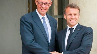Bundeskanzler Friedrich Merz und der französische Staatspräsident Emmanuel Macron werden, wie es aus Regierungskreisen heißt, im Falle der angedrohten 1.-August-Zölle seitens der USA über Gegenmaßnahmen nachdenken. (Bild: dpa)
