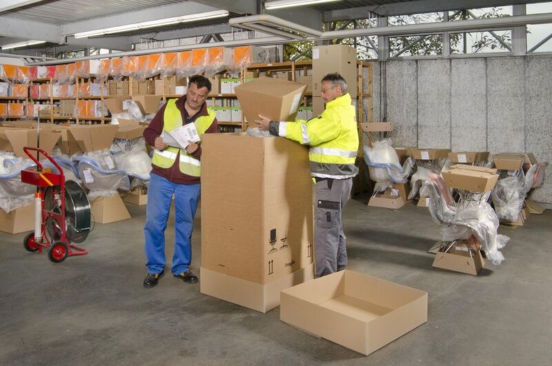 Außer der „normalen“ Warenverteilung übernehmen die Transco-Mitarbeiter logistische Mehrwertdienste. (Bild: Transco)
