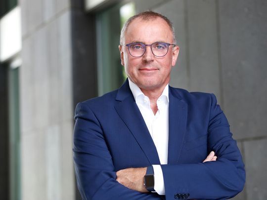 Lothar Fischer kümmerte sich acht Jahre lang als CTO um die Geschicke des Maschinen- und Anlagenbauers Dieffenbacher aus Eppingen. Nun hat er den Staffelstab übergeben, ist aber nicht aus der Welt ...(Bild:  Dieffenbacher)