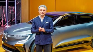 Renault-Chef Luca de Meo lässt den Einsatz von Wechselakkus in Renault-Fahrzeugen prüfen. (Bild: Renault)