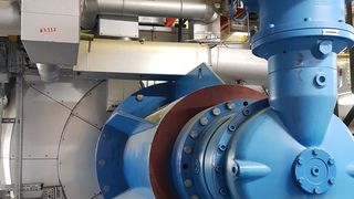 Die Technologie der neuen Anlage von Evonik ermöglicht eine effizientere Herstellung von Spezial-Copolyestern für die Lebensmittelverpackungsindustrie. (Evonik)