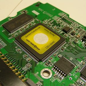 Vor Überschreiten eines definierten Grenzwerts ist das Temperatur-Etikett Celsi weiß.