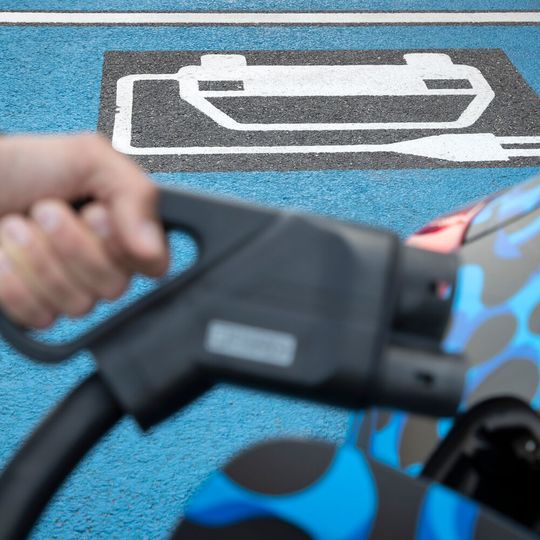 Samsung arbeitet an der Batterie der Zukunft.(Bild:  Daimler)