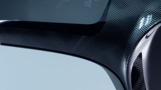 Visionärer Prototyp einer mit DirectCoating gefertigten Lenkradabdeckung (Covestro)