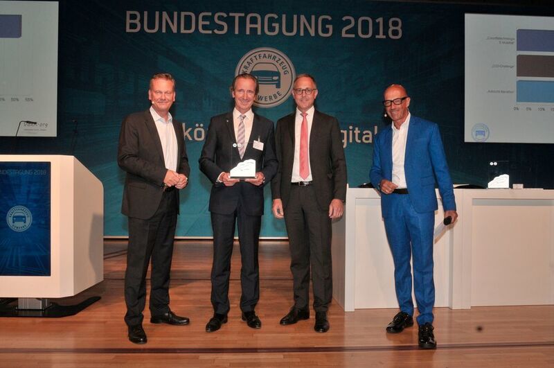 Zweiter Sieger wurde die Kfz-Innung Frankfurt-Main-Taunus für die „CO2-Challenge“. (Zietz/»kfz-betrieb«)