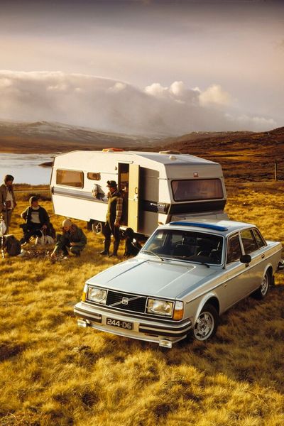 Erster Sechszylinder-Diesel: Der Volvo 244 D6 startete 1978 mit einem Motor, der von VW entwickelt worden war. Der 2,4-Liter-Diesel-Reihensechszylinder (60 kW / 82 PS) wurde mit der Verkaufsbezeichnung „D6“ angeboten (Volvo Motorbezeichnung D24), der für den Volkswagen-Transporter Typ LT entwickelt und auch in diesen eingebaut wurde. (Bild: Volvo)