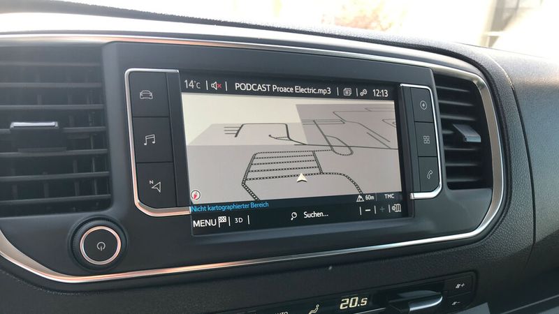 Das 7-Zoll-Display gibt es optional für den Transporter mit Navigationssystem. (Bild: »kfz-betrieb« / Schweitzer)