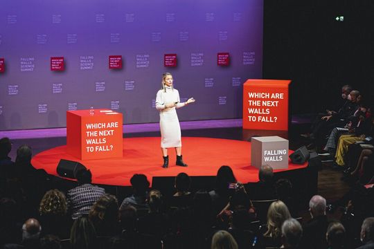 Falling Walls Global Call 2023 ruft dazu auf, wegweisende Projekte aus der Wissenschaft einzureichen.(Bild:  Falling Walls Foundation)
