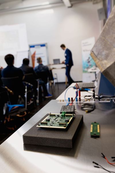 Impressionen von Power of Electronics 2025. (Bild: Stefan Bausewein)