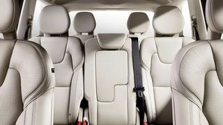 Adient ist der neue große Anbieter von Automobilsitzen und wurde nun endgültig aus dem Mischkonzern Jonson Controls ausgelöst. (Johnson Controls)