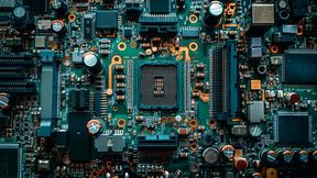 Welche fünf Engpässe bestimmen die Chipverfügbarkeit und warum erkennen europäische Unternehmen ihre Abhängigkeiten oft erst spät? (Bild: Prewave GmbH)