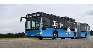 Die Achse mit den beiden E-Motoren passt in die meisten Standardplattformen der Busmodelle der bekannten Hersteller, ob Mercedes, MAN, Scania oder all die anderen. Die Hersteller müssen keinen neuen Unterbau konstruieren, sparen Monate an Entwicklungszeit und -kosten. (ZF)