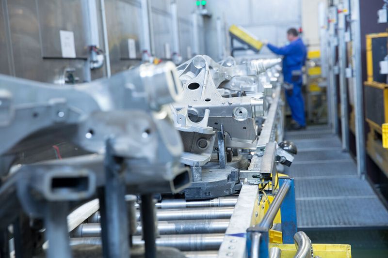 The high-pressure heat exchanger provides effective and fast cooling of EVs. (BENTELER)