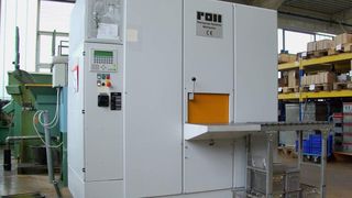 Bild 1: Anlage zur zentralen Reinigung von Drehteilen. Aufgrund der Ausstattung ist eine teilespezifische Reinigung möglich. (Archiv: Vogel Business Media)