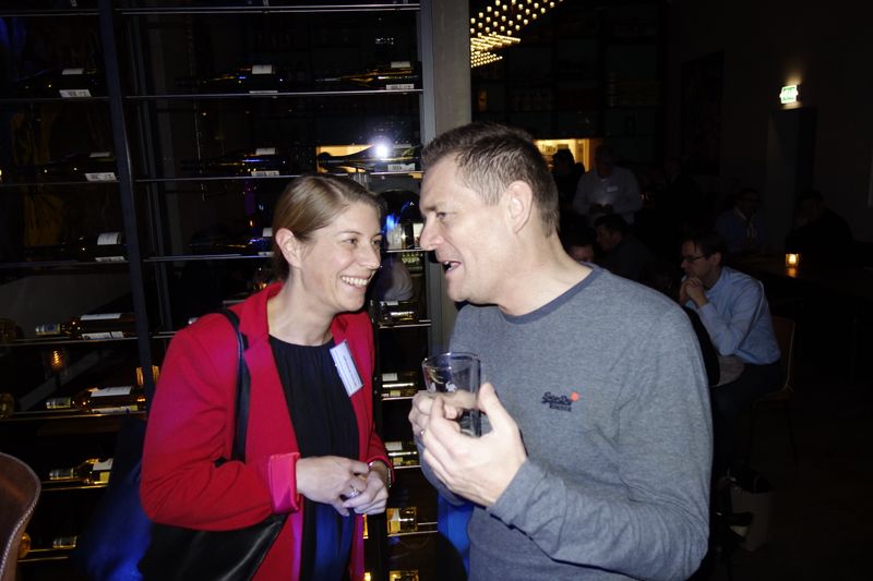 Verena Vorberger, Medium, und Ingo Krause, ITZ, reden über alte Zeiten! (Bild: IT-BUSINESS)