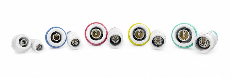 Steckverbinder aus der Serie Hyper-Grip: Farb- und Steckkodierungen lassen medizinisches Personal erkennen, welcher Stecker zu welchem Gerät passt. (Bild: Smiths Connectors)