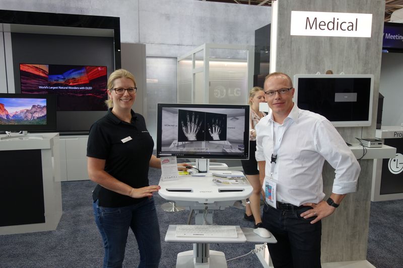 Heute wird der Tanja Ludwig, LG, und dem Alexander Kaufinger, Ergotron, mal genauer auf die Finger geschaut. (Bild: IT-BUSINESS)