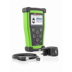 Das ebenfalls neue Programmiergerät TPA 300 konfiguriert nahezu alle Reifendruckkontrollsensoren am Markt.(Bild:  Bosch)