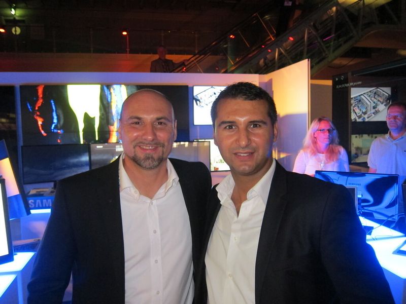 (l.) Marcus Knickmeier, TP-LINK und Ugur Göksu, Edimax.JPG (Vogel IT-Medien)