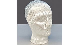 Die beiden hochdrapierbaren Gelege Drapfix und Draptex lassen sich ohne Zuschnitte umformen und unterstützen so eine wirtschaftliche Bauteilfertigung. (Bild: Gerster)