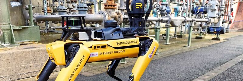 Evonik testet seit Januar einen autonomen mobilen Roboter zur Inspektion einer Versuchsanlage. 