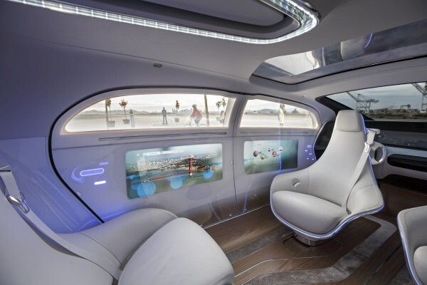 Mercedes-Benz F 015 Luxury in Motion in San Francisco 2015  (Mercedes-Benz)